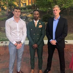 Meet your Posher, Travis